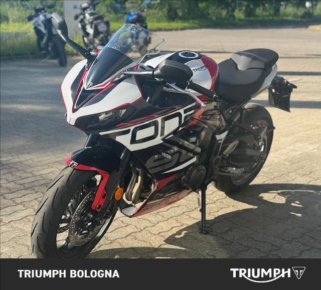 TRIUMPH Daytona 660 Abs