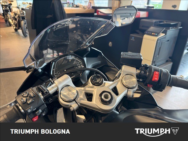 TRIUMPH Daytona 660 Abs