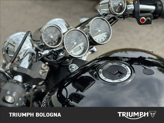 TRIUMPH Rocket III 2300 Classic
