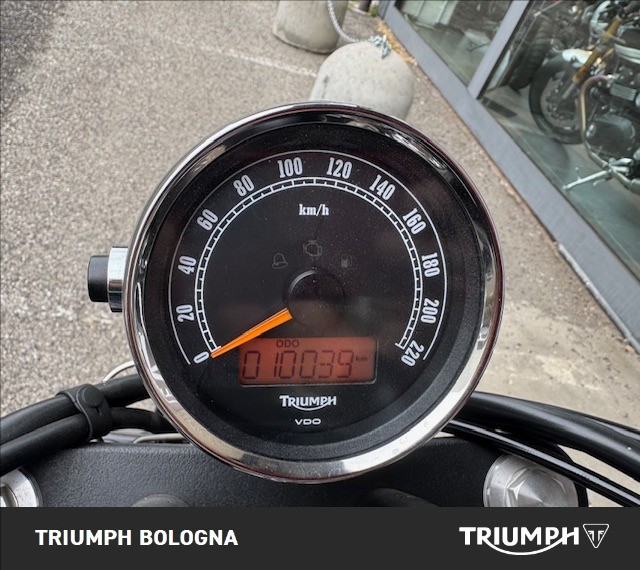TRIUMPH Speedmaster 865 