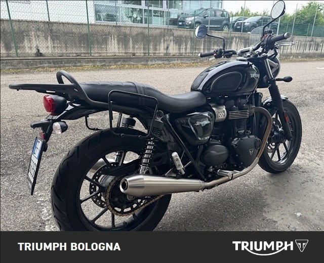 TRIUMPH Street Twin 900 