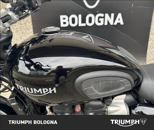 TRIUMPH Street Twin 900 