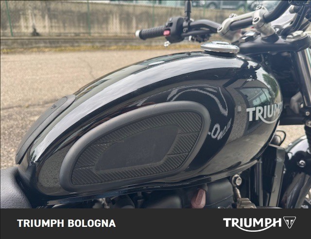 TRIUMPH Street Twin 900 