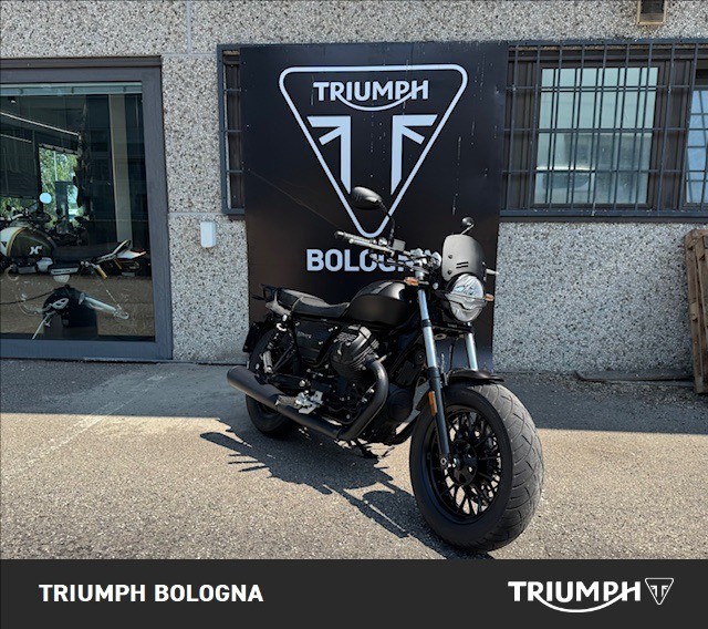 MOTO GUZZI V9 850 Bobber