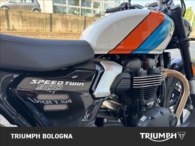 TRIUMPH Speed Twin 900 Pure White/Blue/Orange Abs