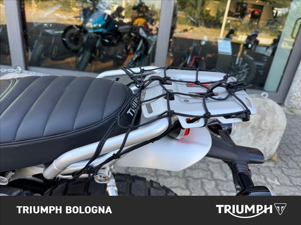 TRIUMPH Scrambler 1200 XE Baja Orange/Phantom Black Abs